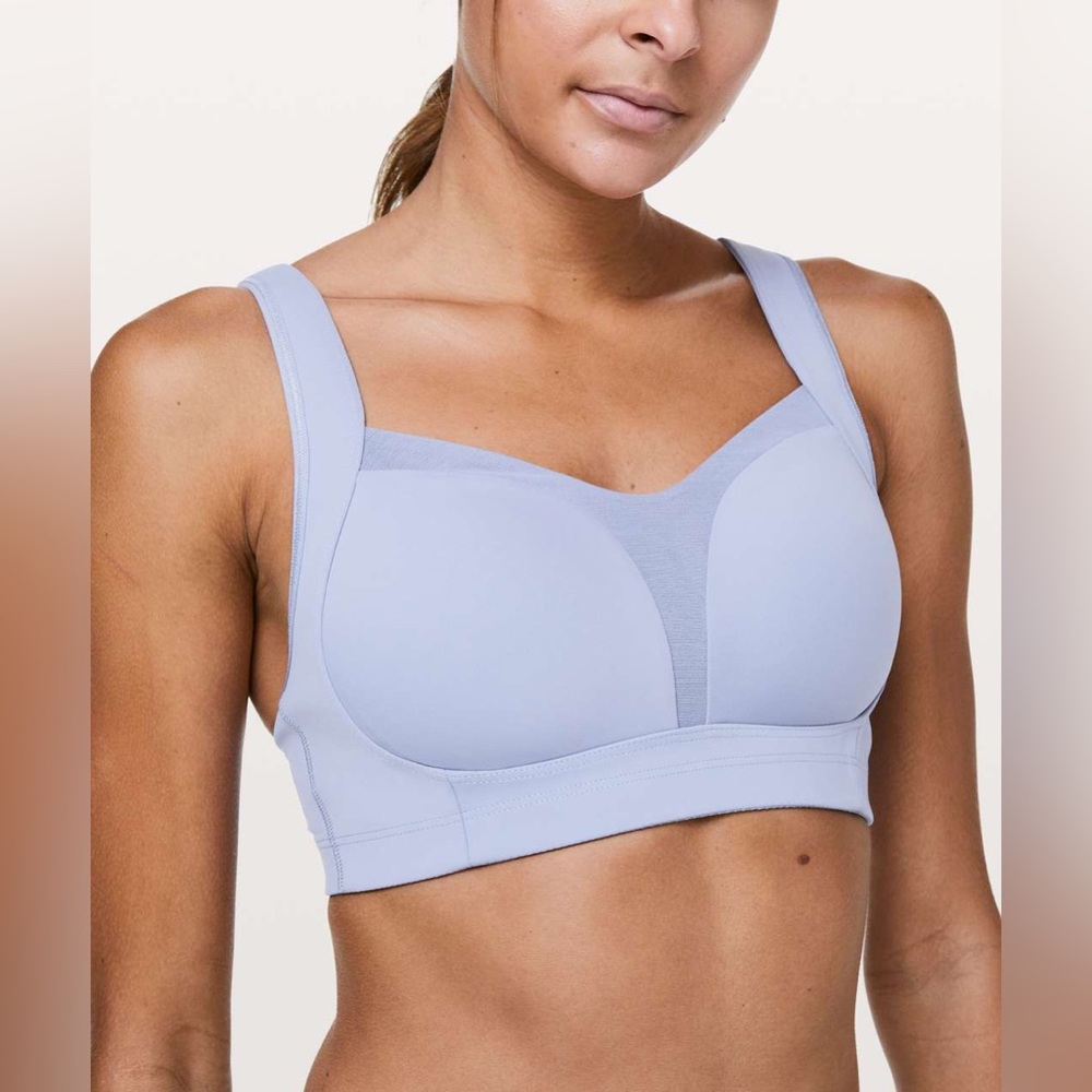 Lululemon Ta Ta tamer Bra 32DD Light Blue